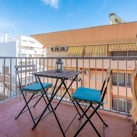 Beachfront Center Apartamento Estepona