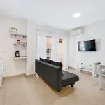 Beachfront Center Apartament