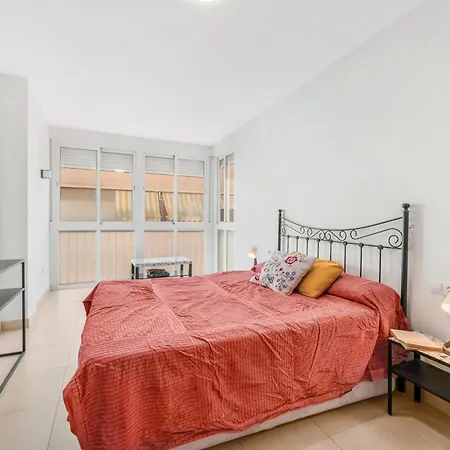 Beachfront Center Apartament